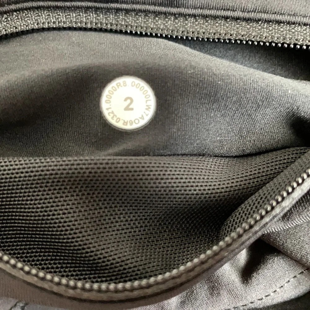 NWT Lululemon Black Speed Up Short 2.5" Lined Size 2 - Picture 6 of 10